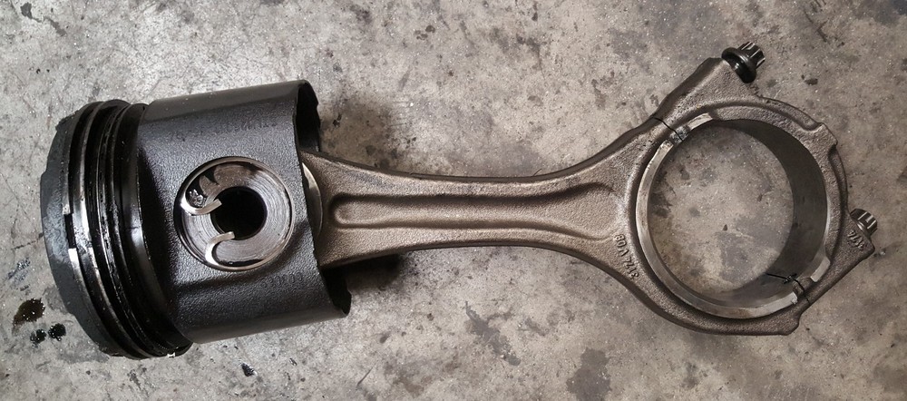 MAXXFORCE 13 ENGINE PISTON & CONNECTING ROD STU126011
