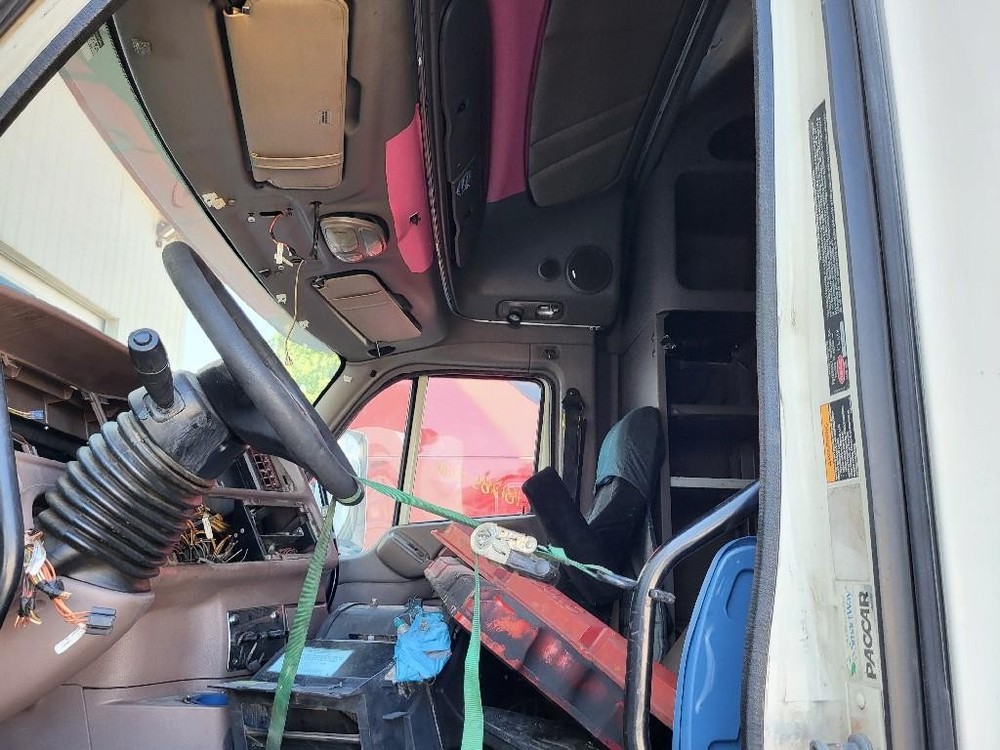 Replaces NA 2012 PETERBILT 587 CAB , MN