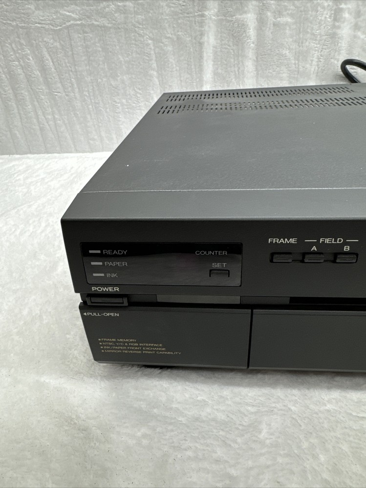 Fujix V-p8000 Video-graphic Printer Untested