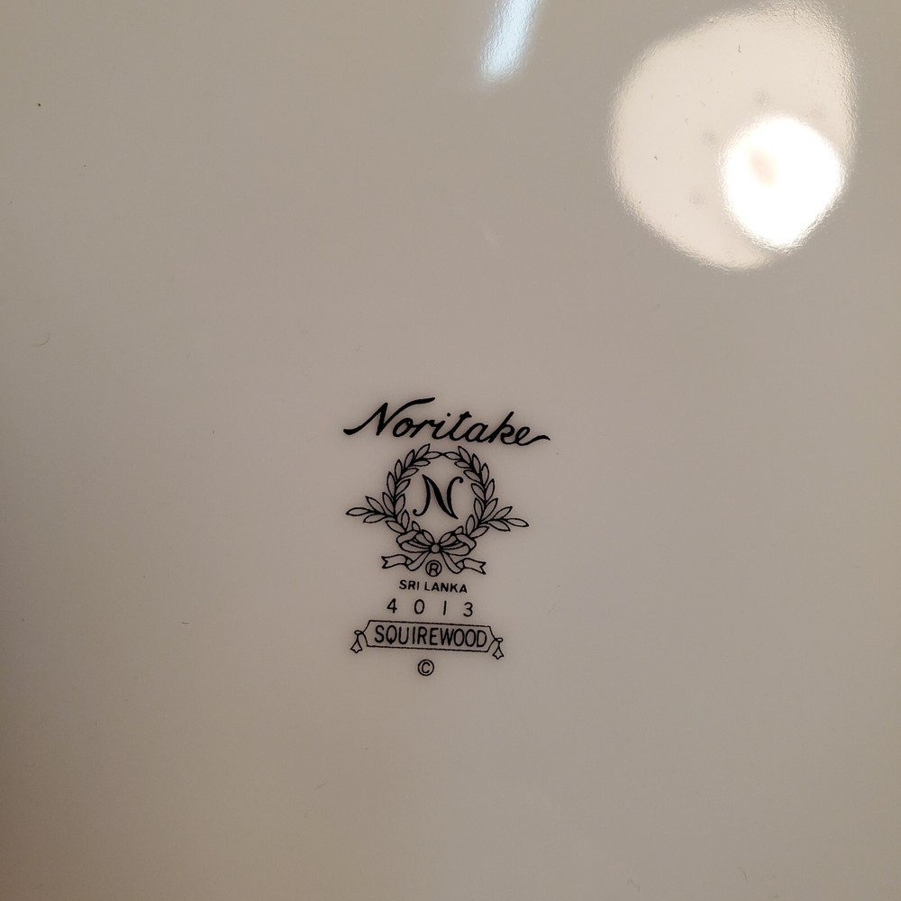 Noritake SQUIREWOOD - 5 Piece Settings - Excellent Used Condition