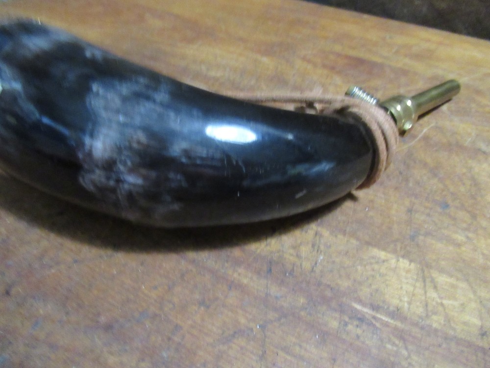 Black Powder Horn w/Leather Strap