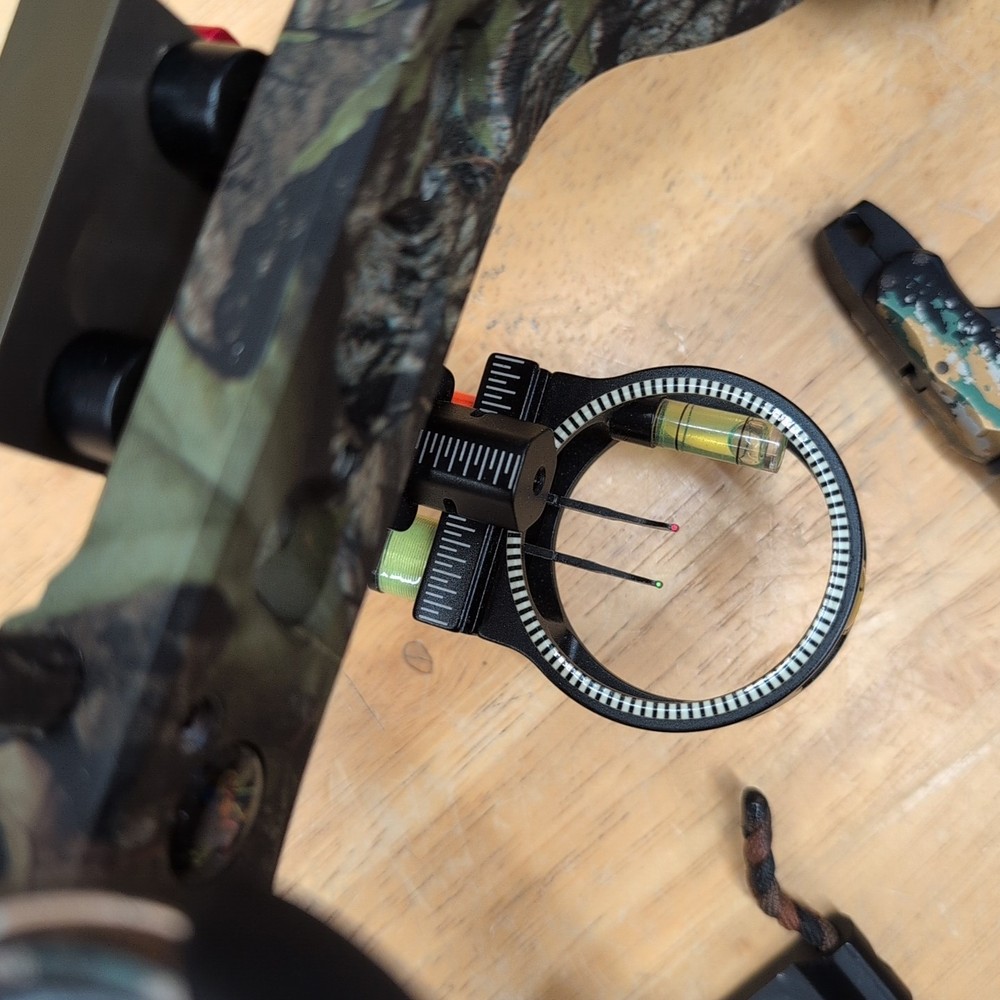 Bowtech TomKat 2008 70lb 28" Draw Compound Bow - Loaded Hunting Pkg - LH Left!