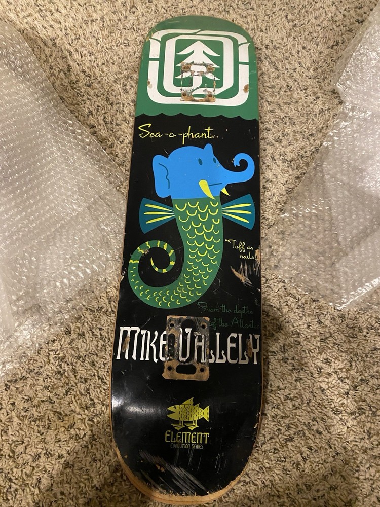 Mike Valley Skateboard