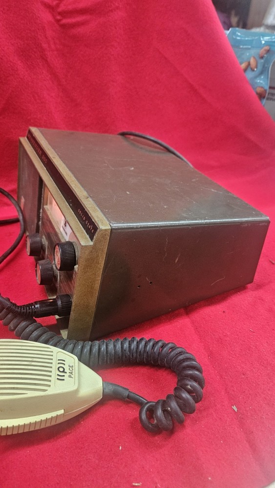 Johnson Messenger 250 23 Channel Base Station CB & Pace Mic. Untested, Powers On