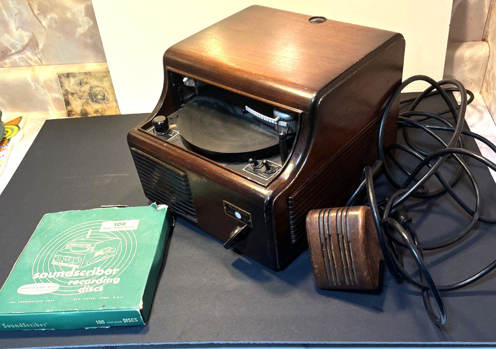 Sound Scriber disc record recording machine with 100 blank discs