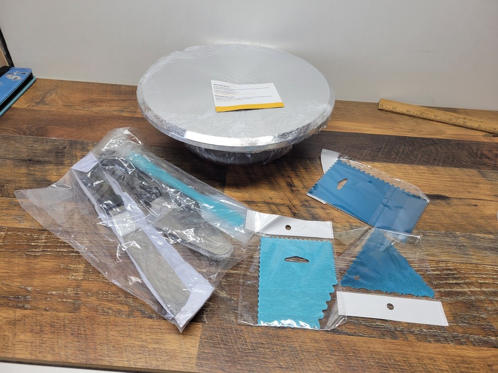 Kootek  CO14 Aluminium Cake Turntable Set, Baking Decorating Serving Tools 12"