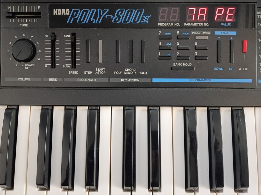 Vintage Korg Poly-800 II Synth W/Additive Square Waveform