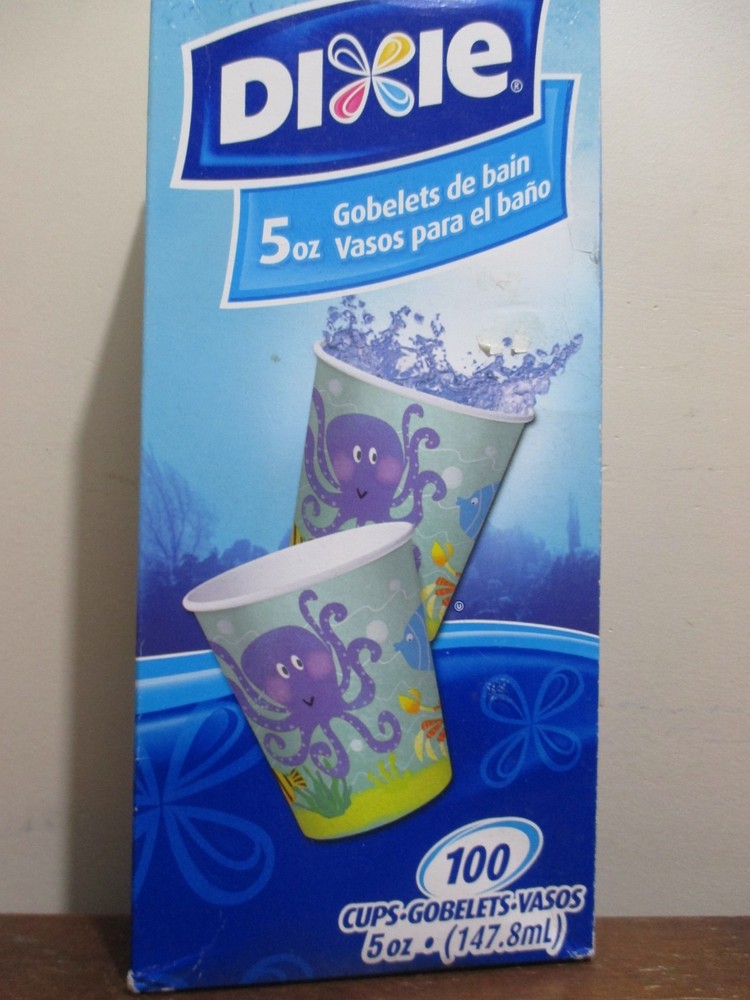 Open package* VTG Dixie 5 oz cups, 100 count *year 2009