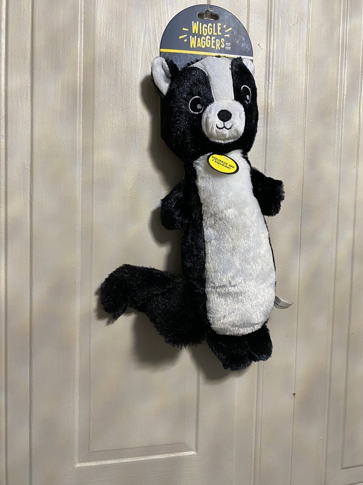 Jmle Wiggle Wagers Dog Toy Clinker & Squeaker 14”