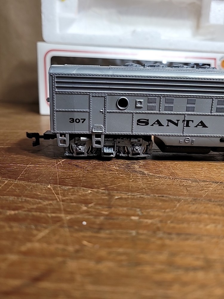 Bachmann HO Santa Fe 307 Diesel Engine
