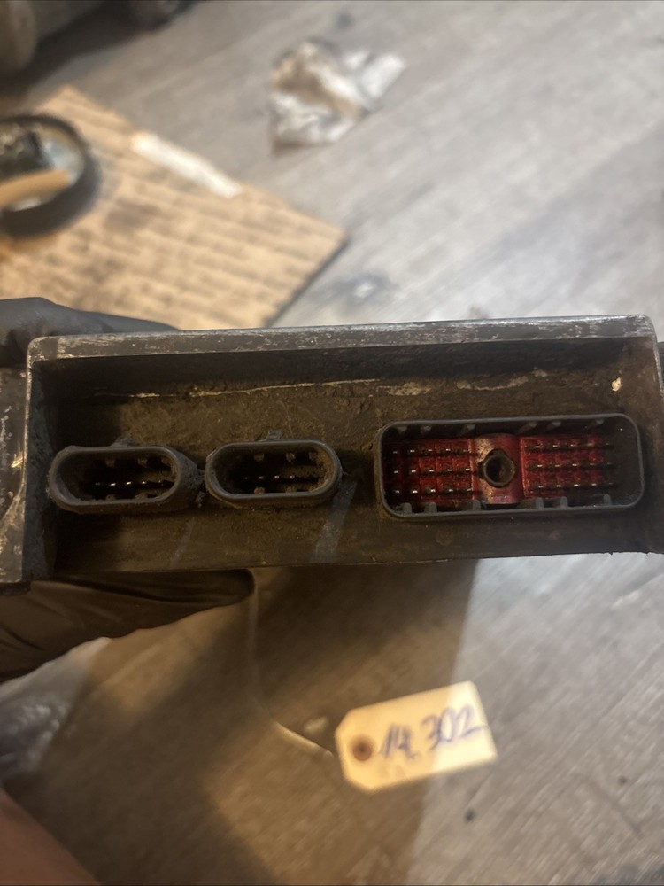 DETROIT DDEC III ENGINE CONTROL MODULE P23548553