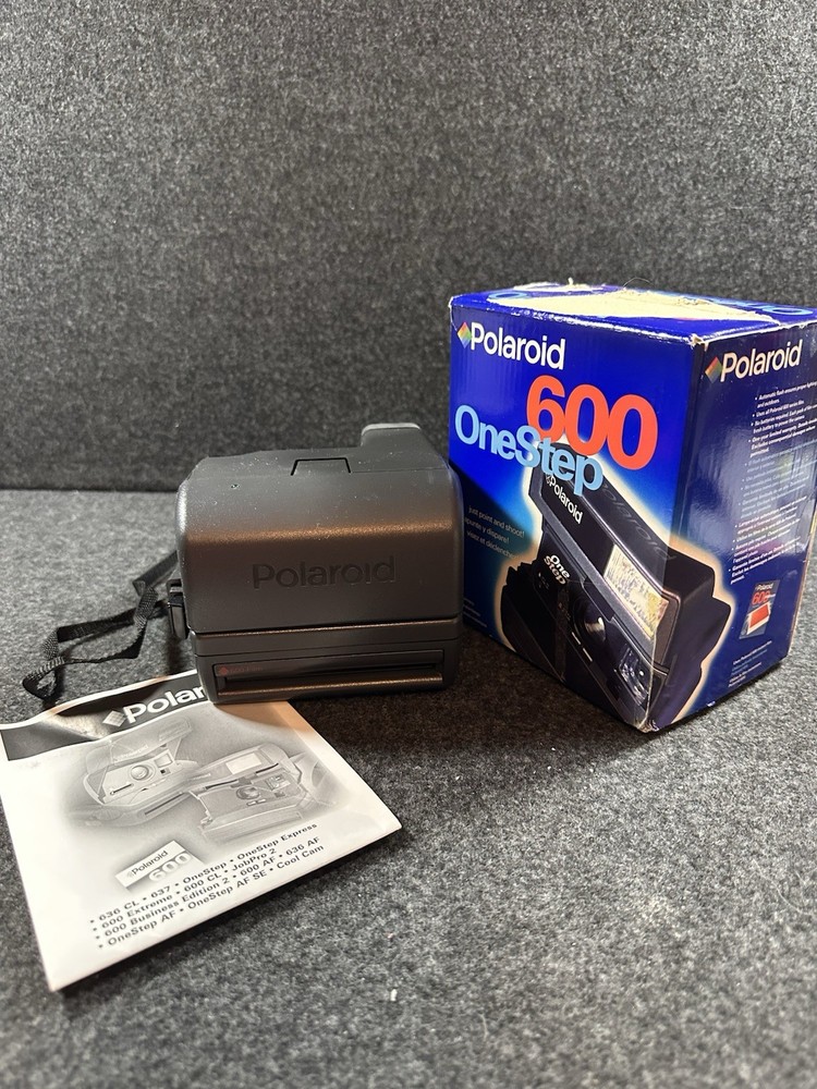 Polaroid 600 OneStep instant camera with original box