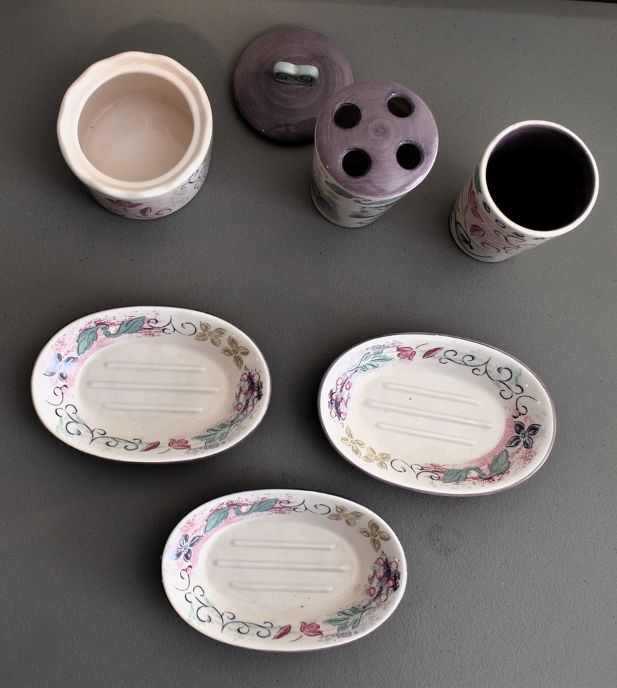 Set of (7) Favorite Things Painted Scroll Bathroom Set
