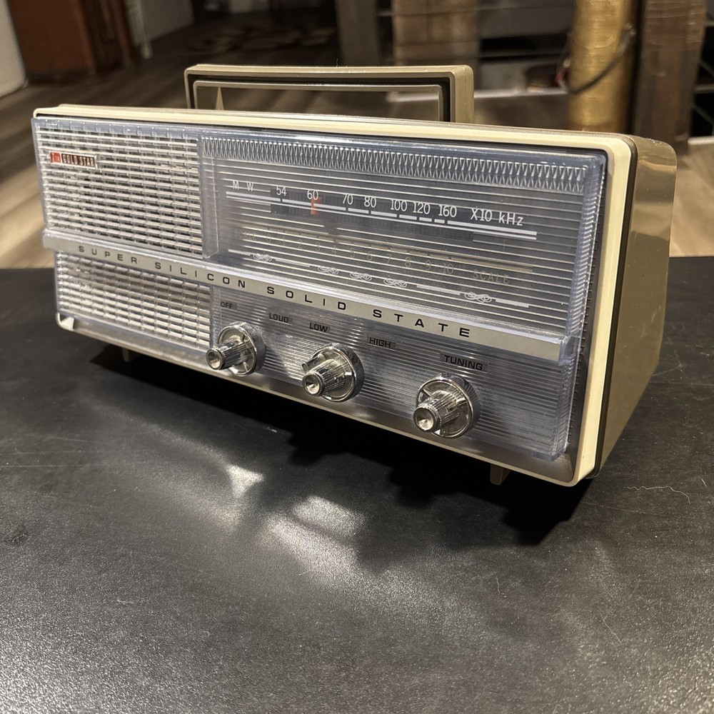 GOLD STAR 7 Transistor SUPER SILICON SOLID STATE Transistor Radio