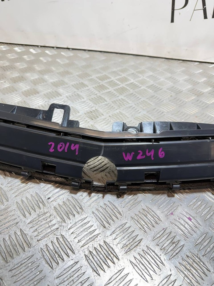 MERCEDES B CLASS W246 FRONT BUMPER MOUNT BRACKET SUPPORT A2468850365 2014