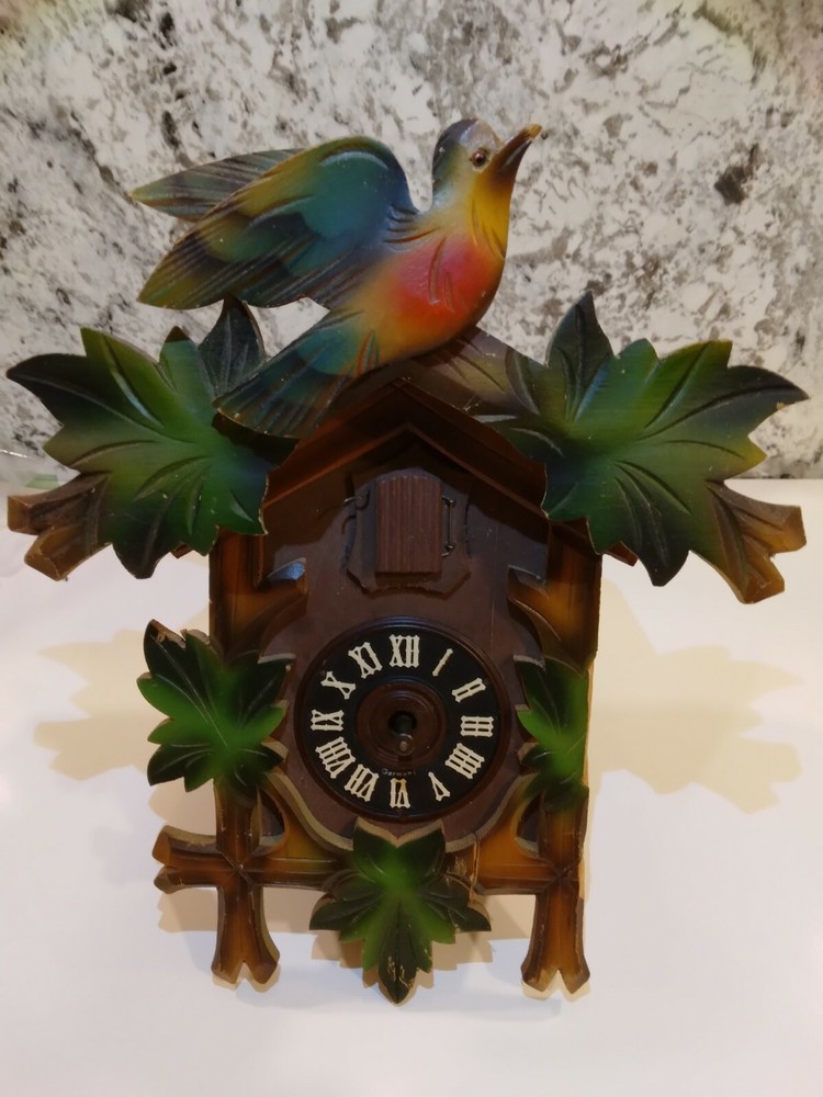 VINTAGE CUCKOO CLOCK WITH  E. SCHMECKENBECHER MOVEMENT