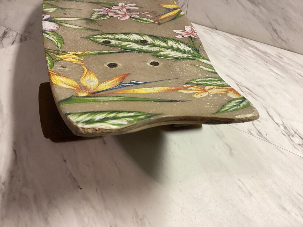 Globe Flower Graphic Complete Skateboard - 25”x7”.