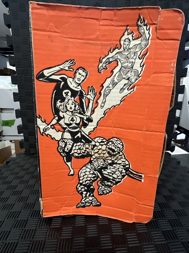 Vintage MARVEL COMICS COMIC BOOK COLLECTION COLLECTORS BOX