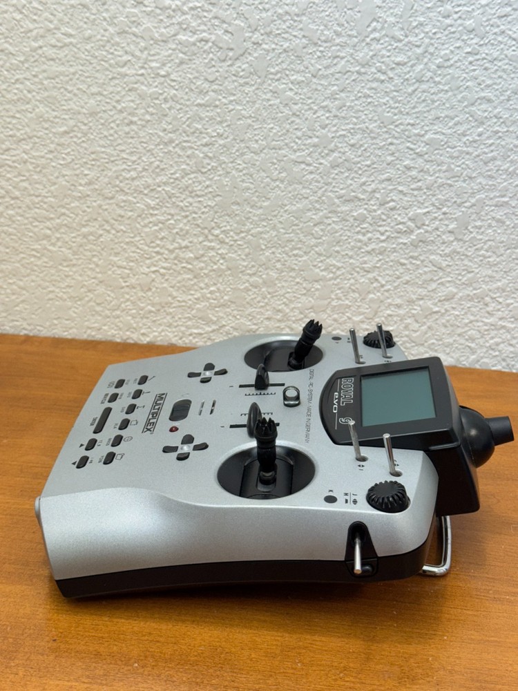Multiplex Royal Evo 7 HFMS-72 Digital RC System Transmitter, No Antenna/Battery