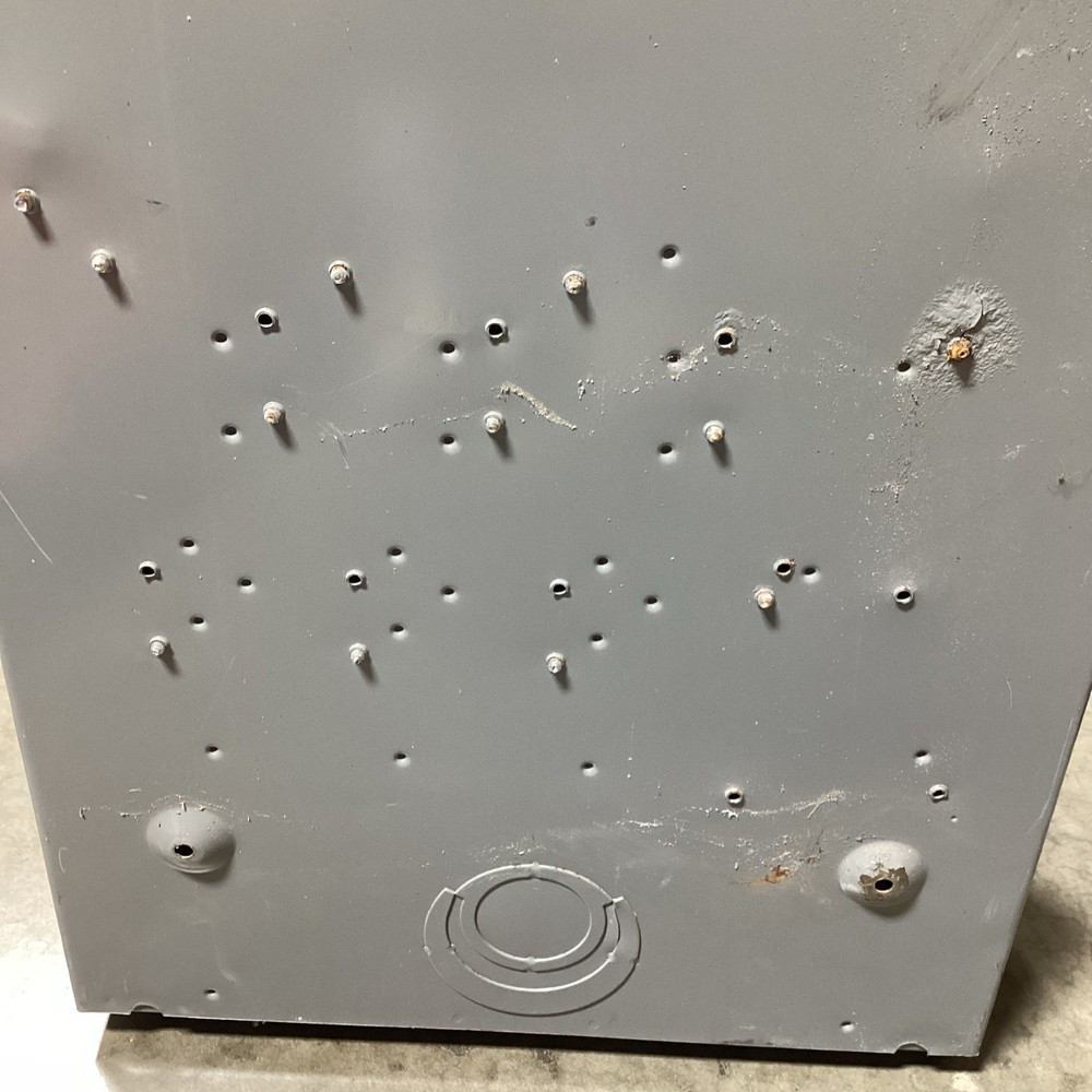 SQUARE D D324N 200A General Duty Safety Switch Type 1 Enclosure USED 🟡