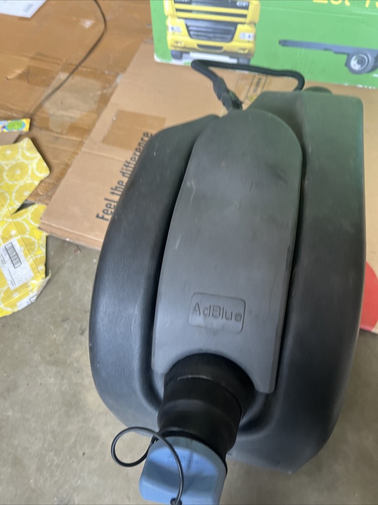 DAF ADBLUE TANK AND SENDER