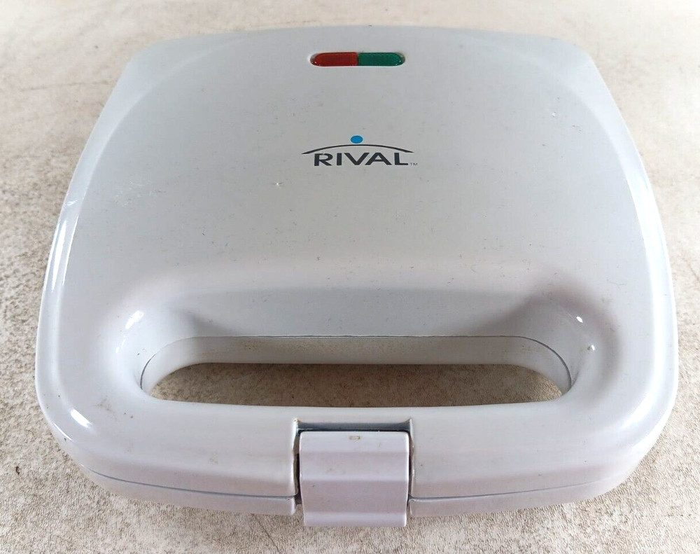 Rival RV-955 Waffle Maker