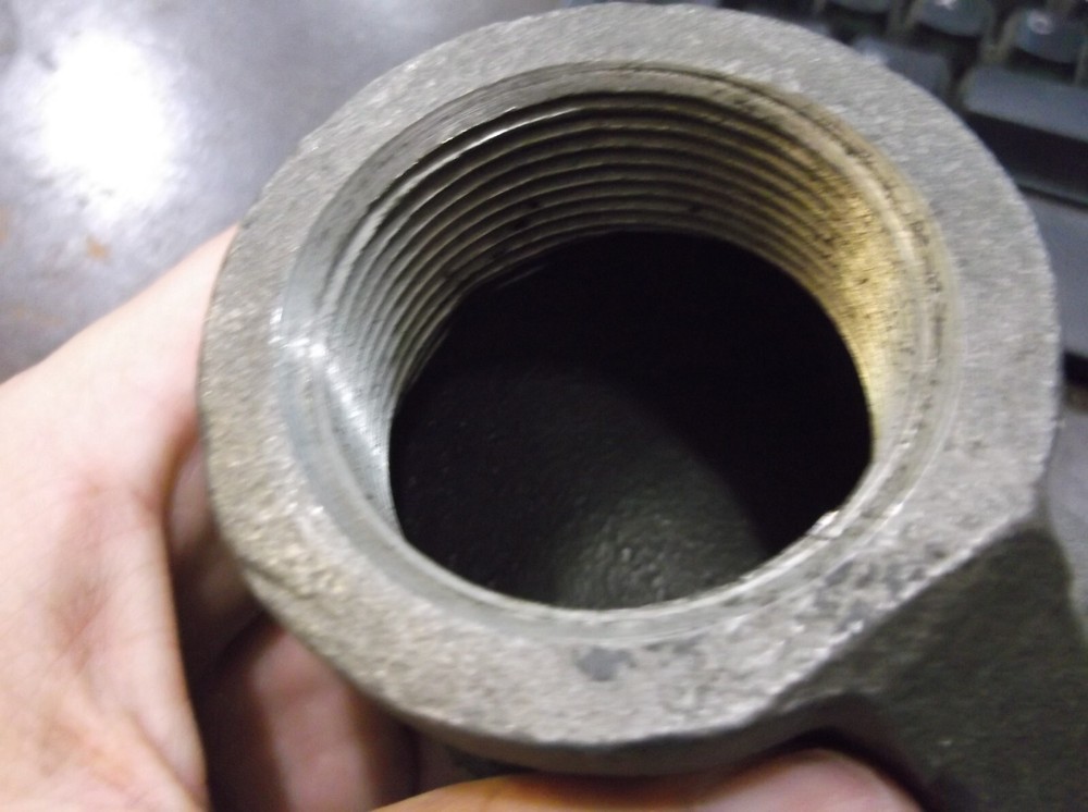 CAMCO 1-1/2" THREADED PIPE FITTING 90 DEGREES ELBOW (WL18-1)