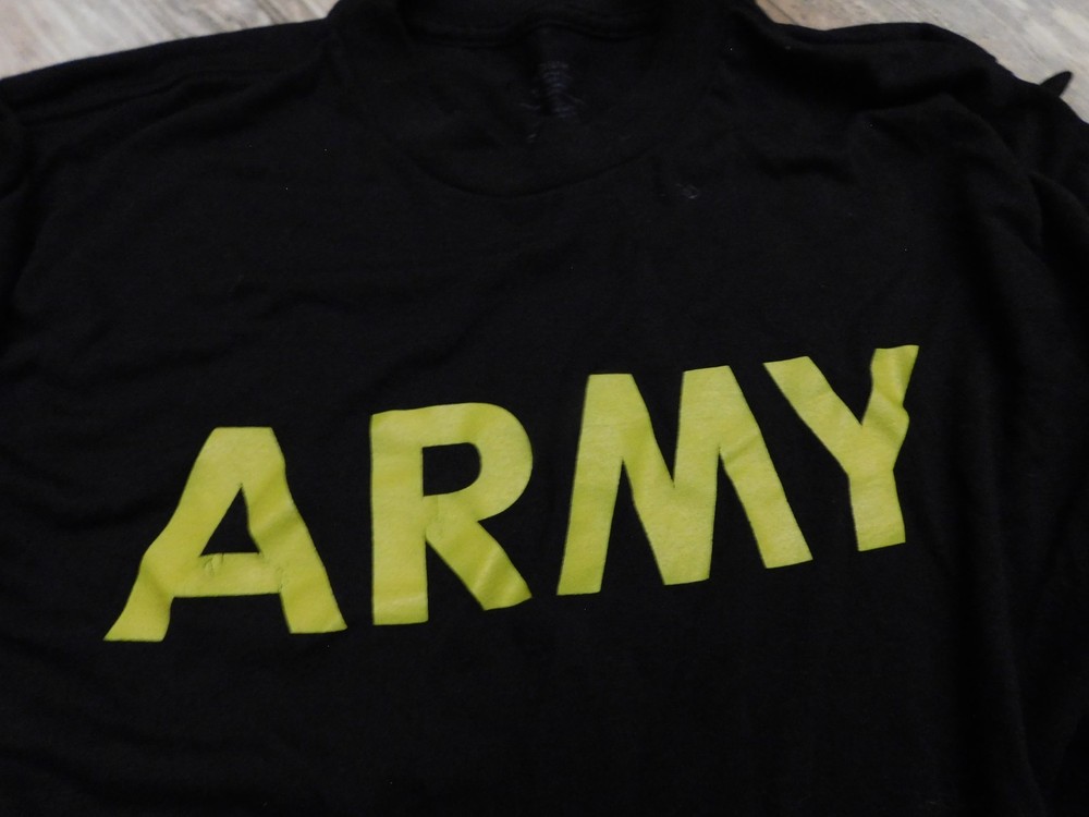 US ARMY APFU PT LONG SLEEVE SHIRT SIZE MEDIUM