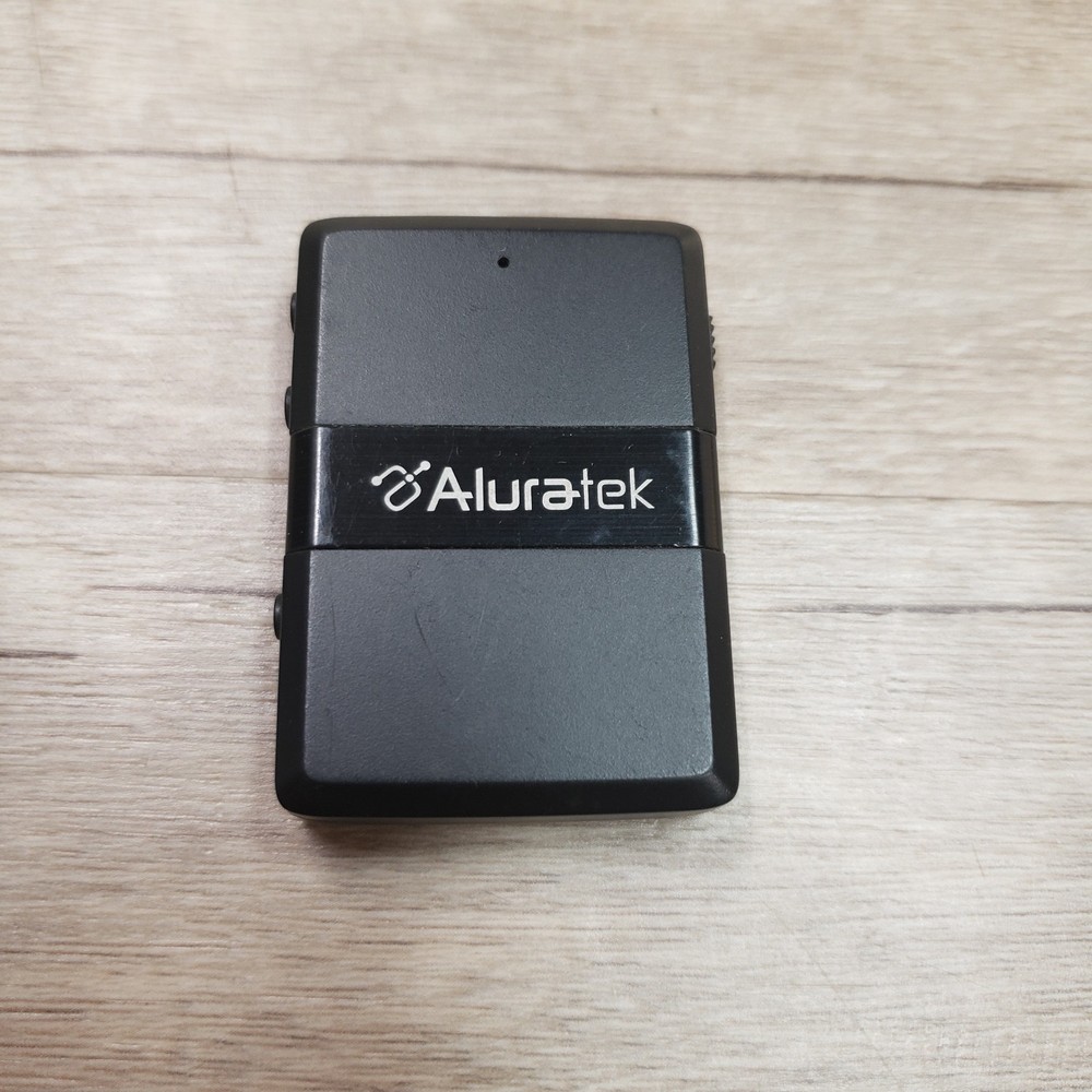Aluratek ABC01F Universal Bluetooth Audio Receiver and Transmitter - Tested