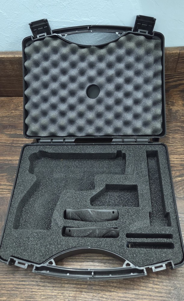HK V3 .40 S & W Gun Case With (2) Backstrap Pieces