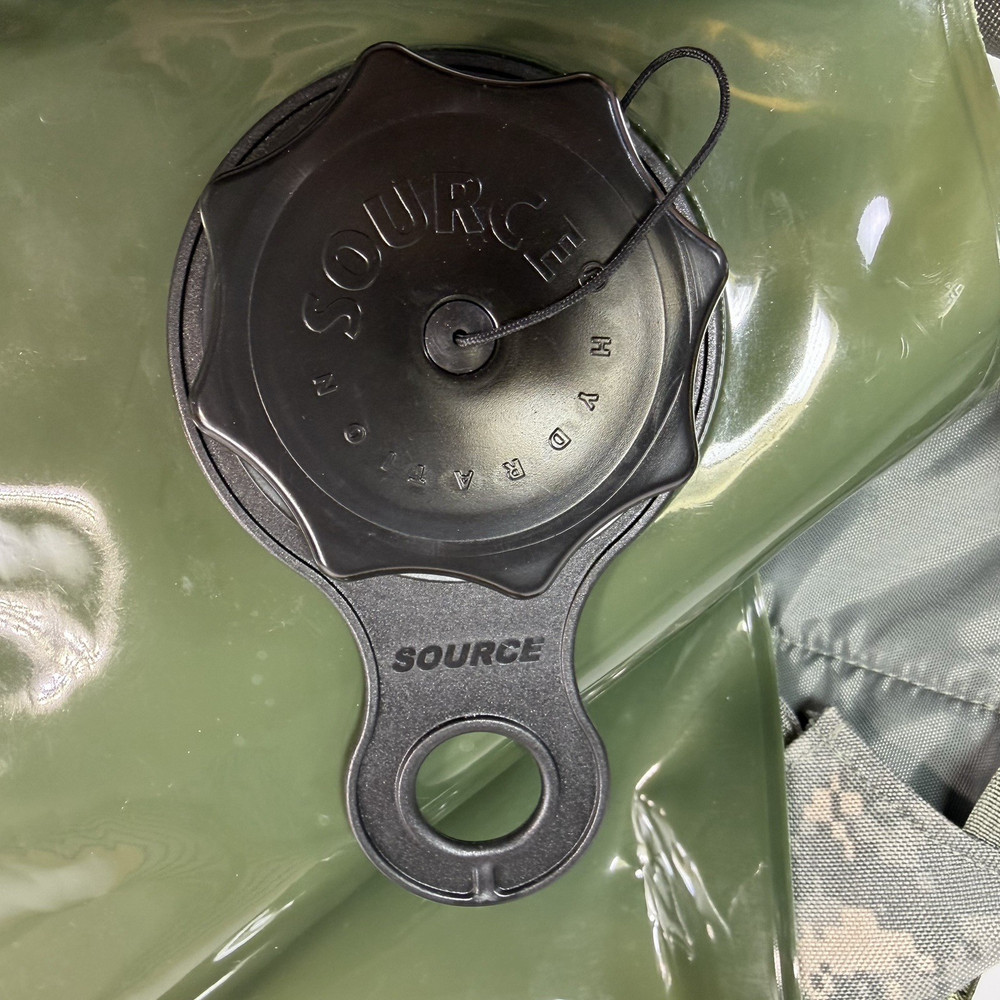 Tactical Tailor 3L Hydration System in ACU Camouflage Source Bladder, looks NEW