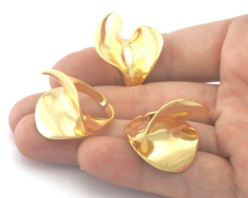 Leaf Adjustable Ring Shiny Gold Plated brass (18.5mm 8.5US inner size ) 2836
