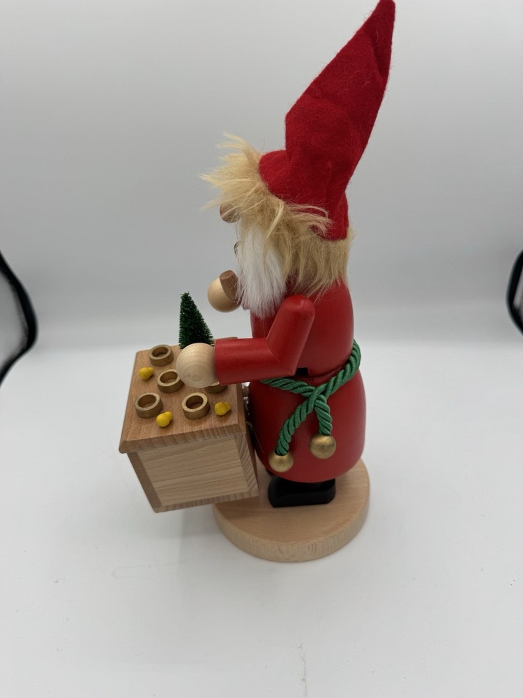 Steinbach Smoker With Music Box