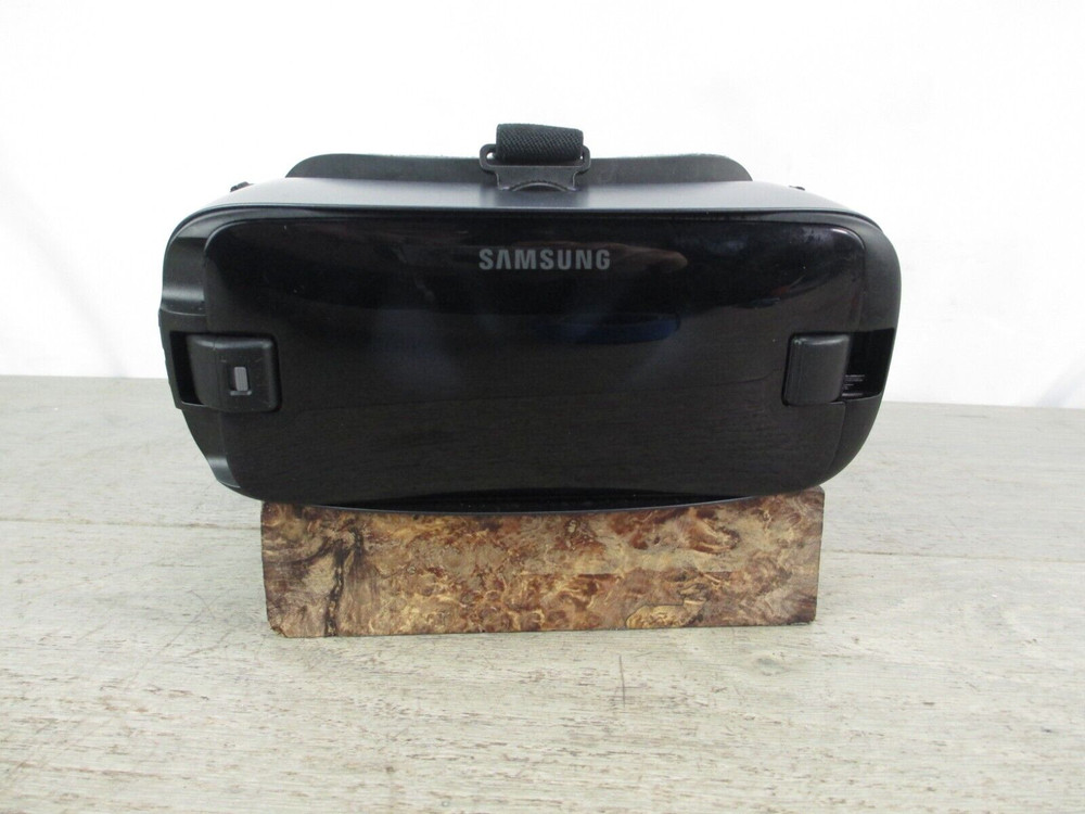 NO CONTROLLER Samsung Gear VR Powered By Oculus Virtual Headset
