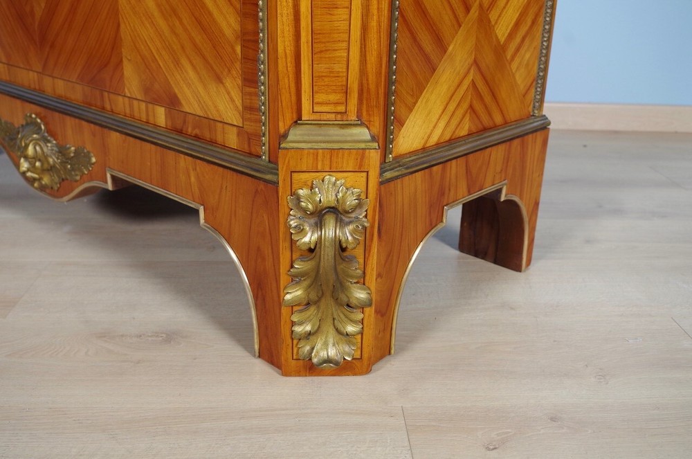 Louis XIV style support cabinet