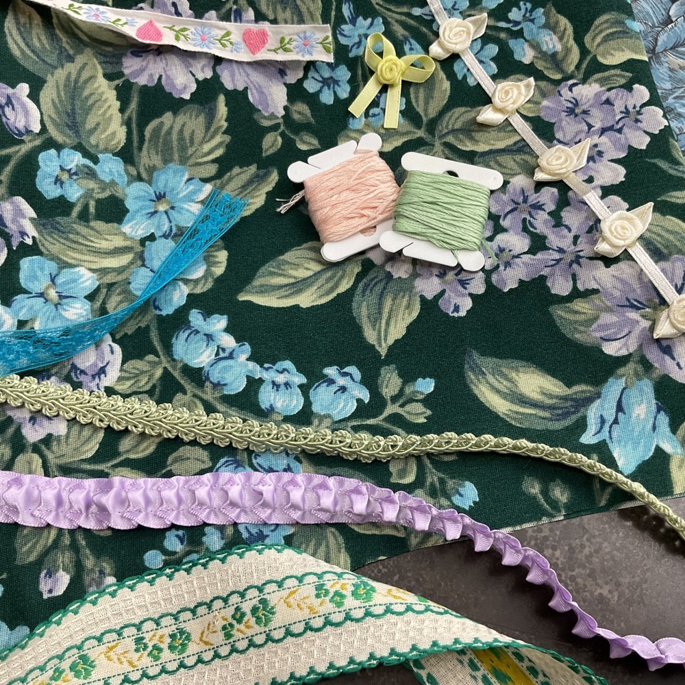 Vintage Sewing Basket Bundle – Fabric, Lace, Ribbon, Embroidery Thread & Pattern