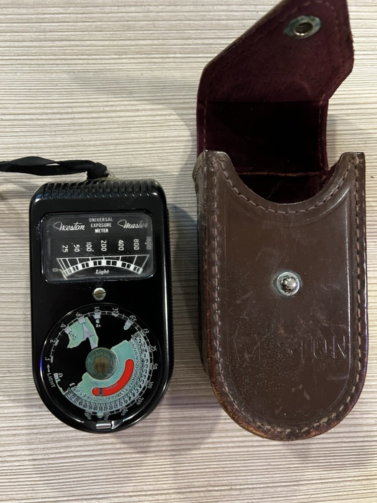 Weston Master Universal Exposure Light Meter Model 715 Emulsion Speeds, Works