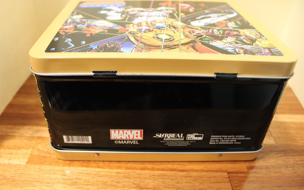 Surreal Entertainment Tin Titans Marvel The Infinity Gauntlet Lunch Box & Cup