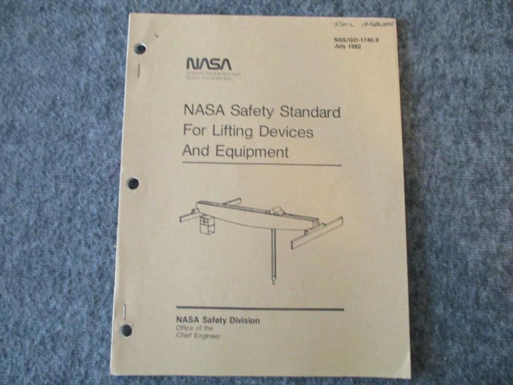 NASA MSFC JSC SPACE SHUTTLE SAFETY REPORTS/MANUALS/TECHNICAL&OFFICE MEMOS SET-10