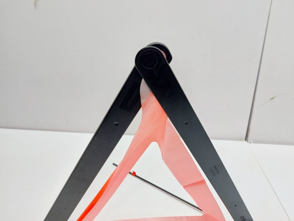 MERCEDES C CLASS W205 EMERGENCY HAZARD WARNING TRIANGLE 2017