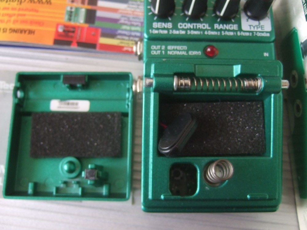 Complete with accessories DigiTech BASS SYNTH WAH DigiTech