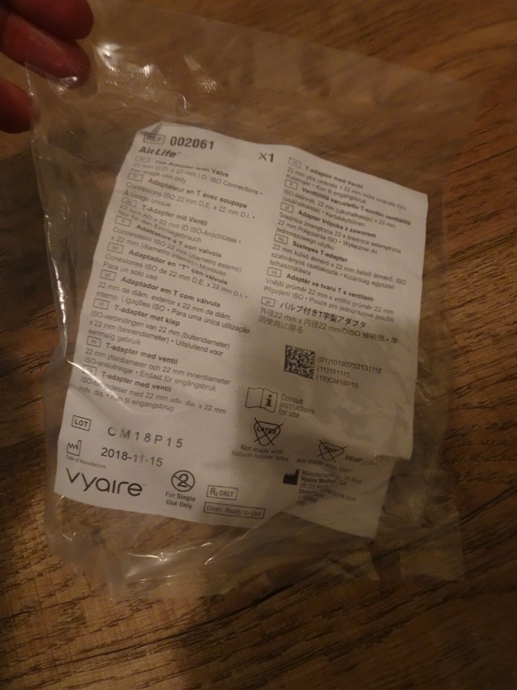 1 Piece AirLife Tee Adapter with Valve