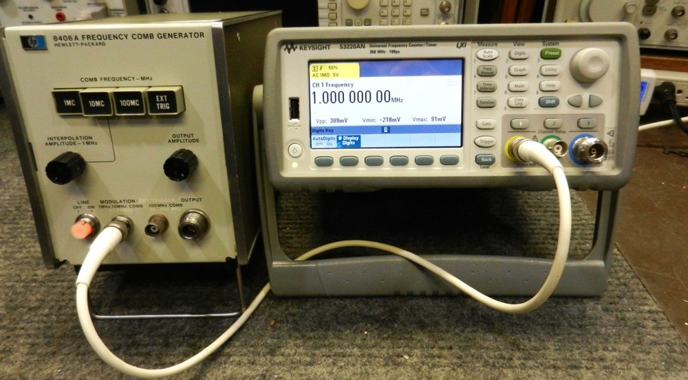 HP 8406A Frequency Comb Generator