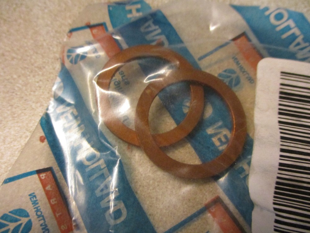 CNH-New Holland 4858610 (2) Seals