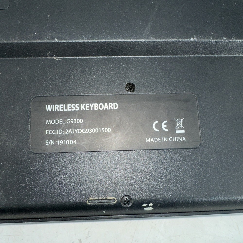 2 Wireless Keyboards NO DONGLE - UNTESTED HP & Unbranded