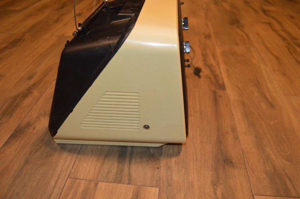 Panasonic TV TR-749 Solid State Television Vintage Retro Working