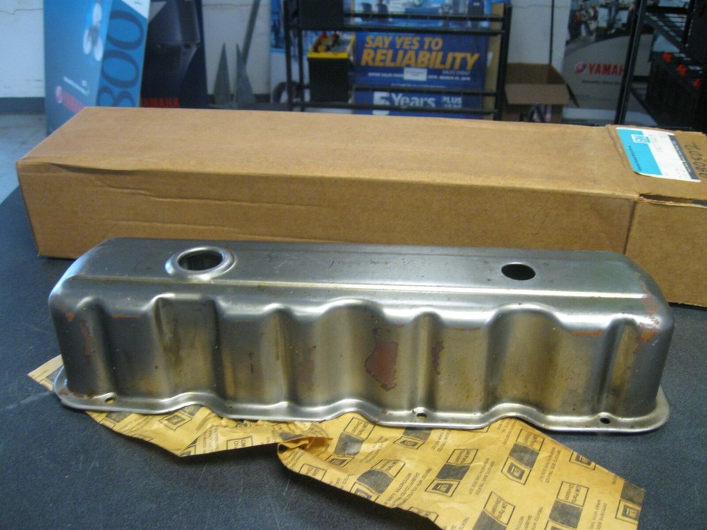 OMC Sterndrive 0980502 Valve Cover
