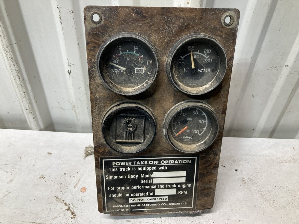 1984-2001 Kenworth T600 GAUGE Dash Panel - Used