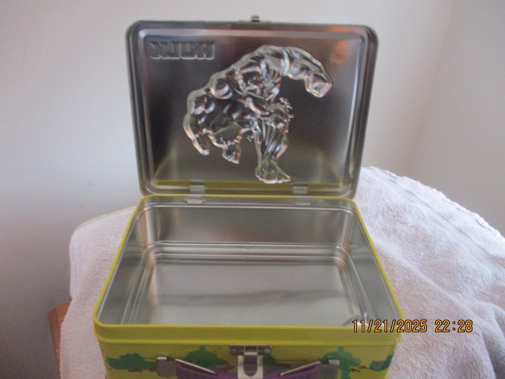 HULK TIN LUNCHBOX