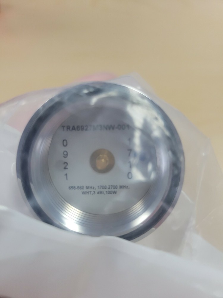Laird Technologies TRA6927M3NW Low Profile White Phantom Antenna